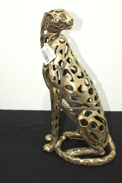 024 - Cheetah Statue