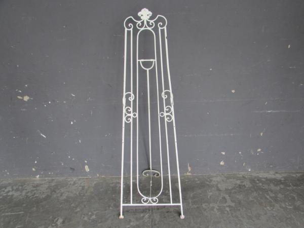 020 - Wrought Iron Decor Stand