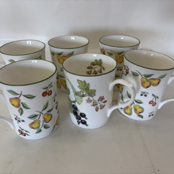 039 - Six 'Kingsbury' Fine Bone China Mugs